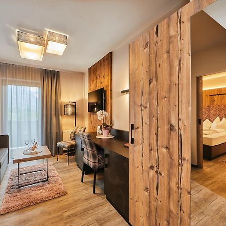 Aparthotel Bergland Soll Bagian luar foto