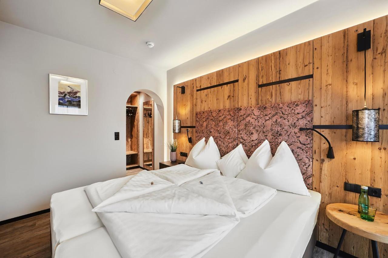 Aparthotel Bergland Soll Bagian luar foto