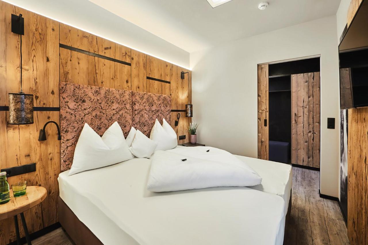 Aparthotel Bergland Soll Bagian luar foto