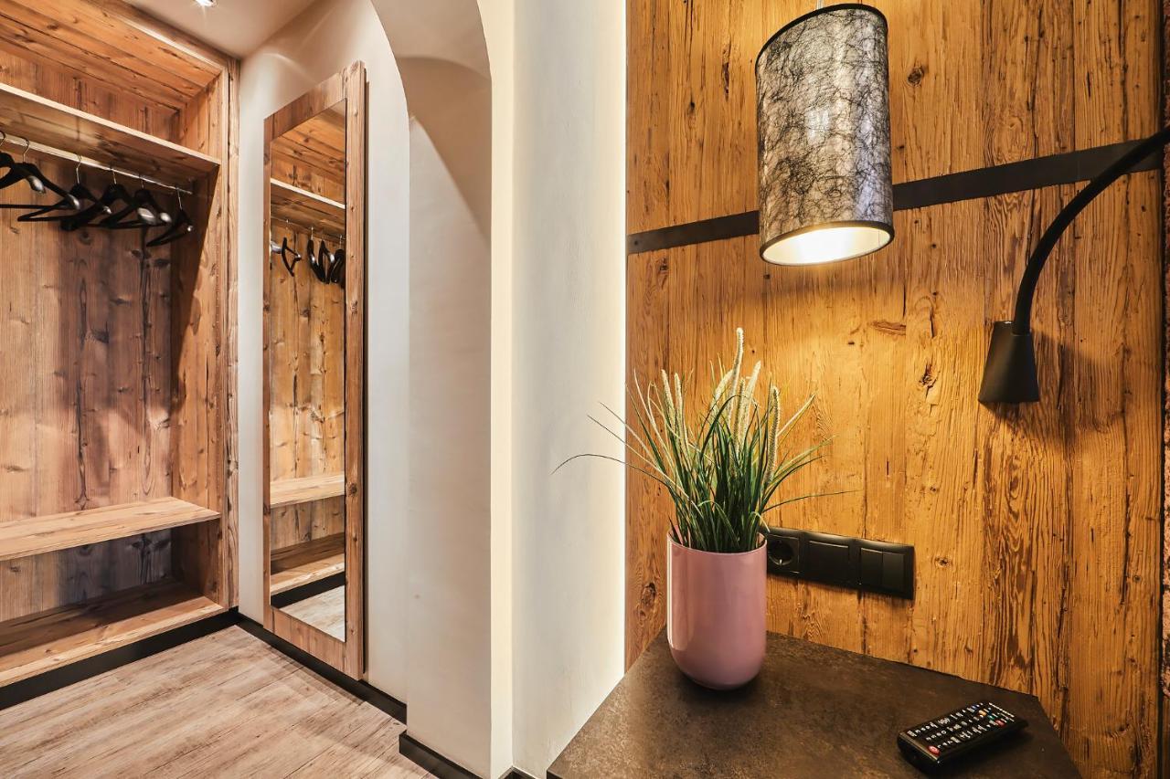 Aparthotel Bergland Soll Bagian luar foto