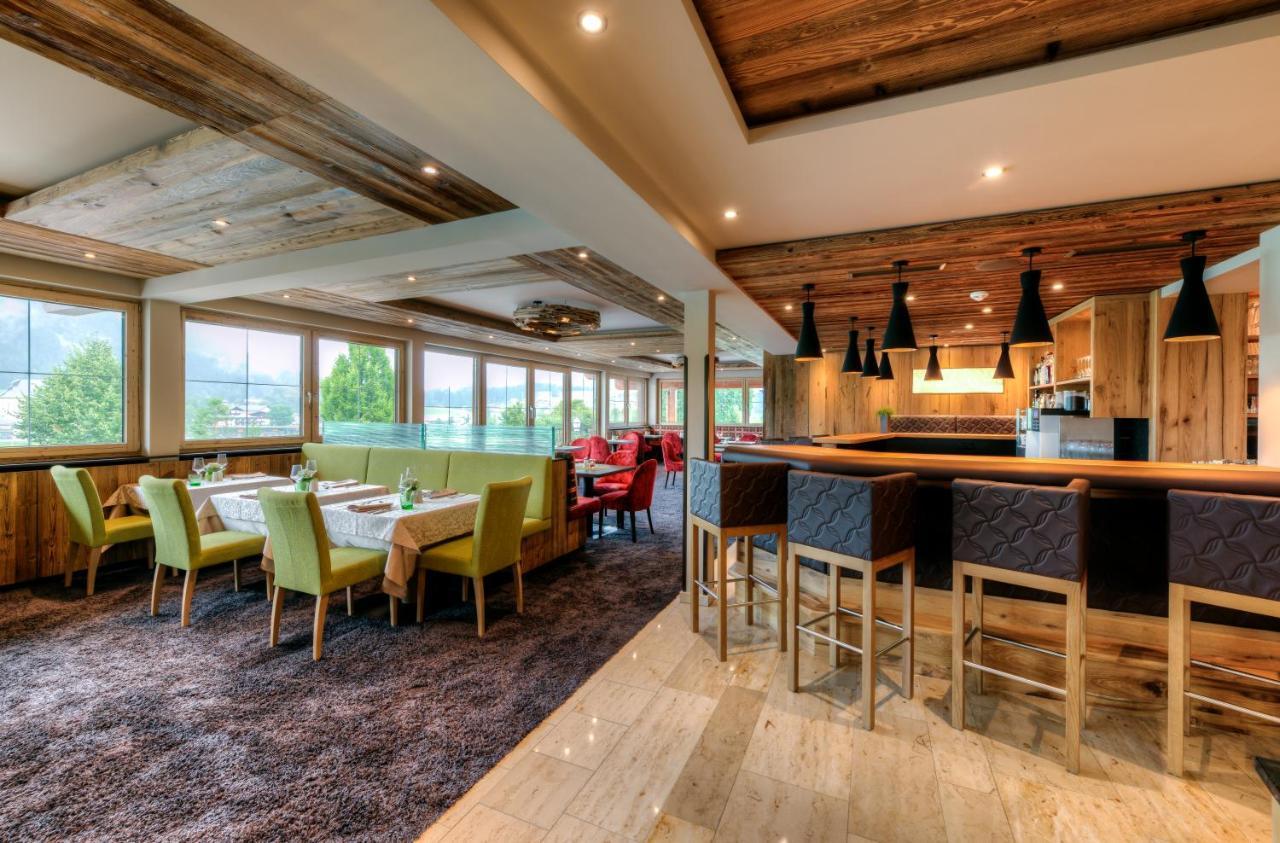 Aparthotel Bergland Soll Bagian luar foto